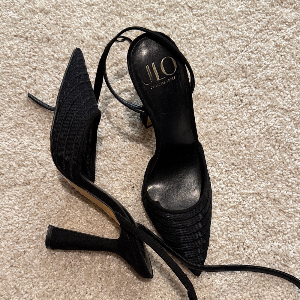 Jennifer Lopez Black Pointed Toe Strap Heels - Picture 2 of 4